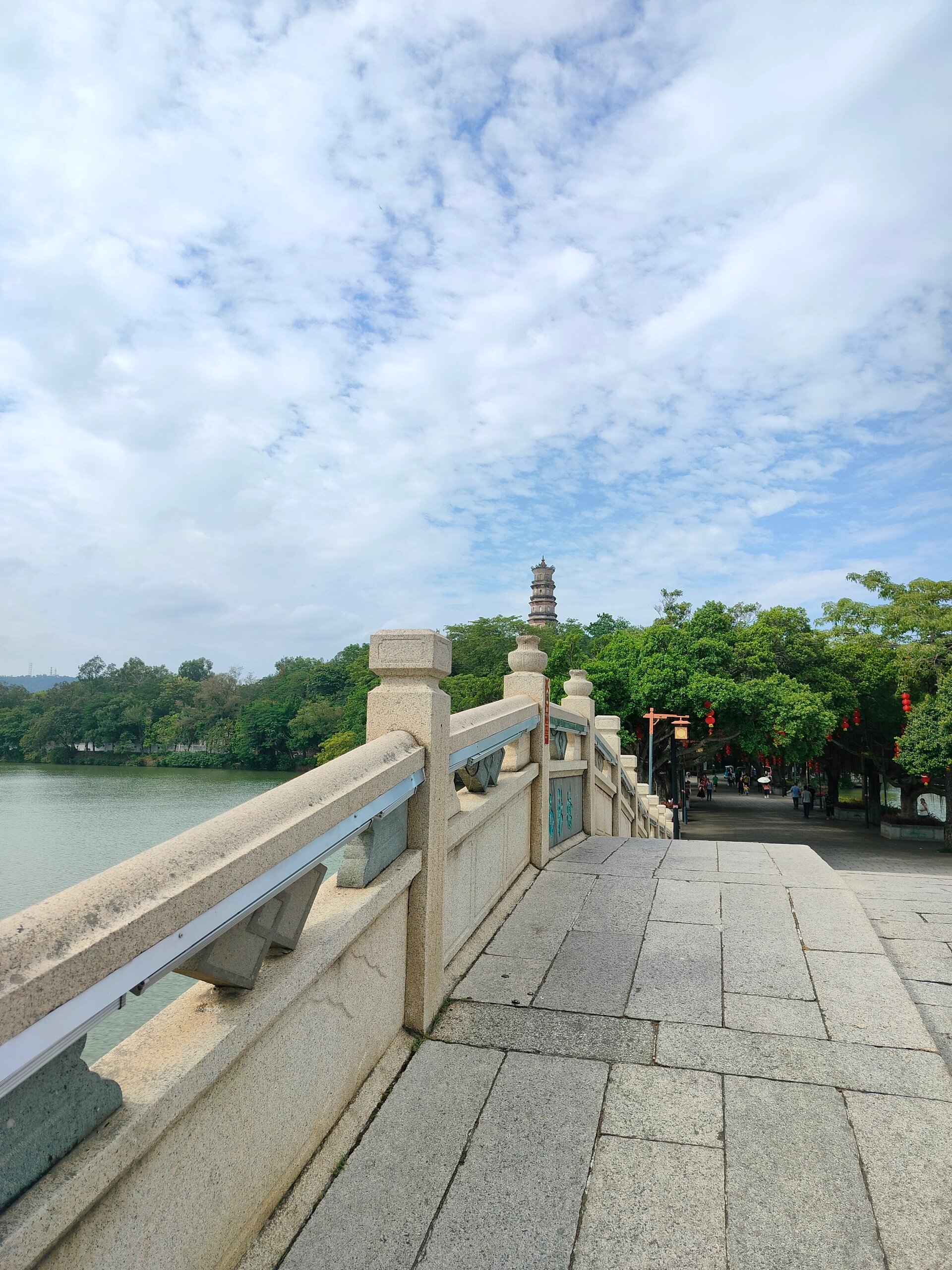 惠州西湖,苏东坡盛赞的人间美景   	 《饮湖上初晴后雨》 作者:苏轼