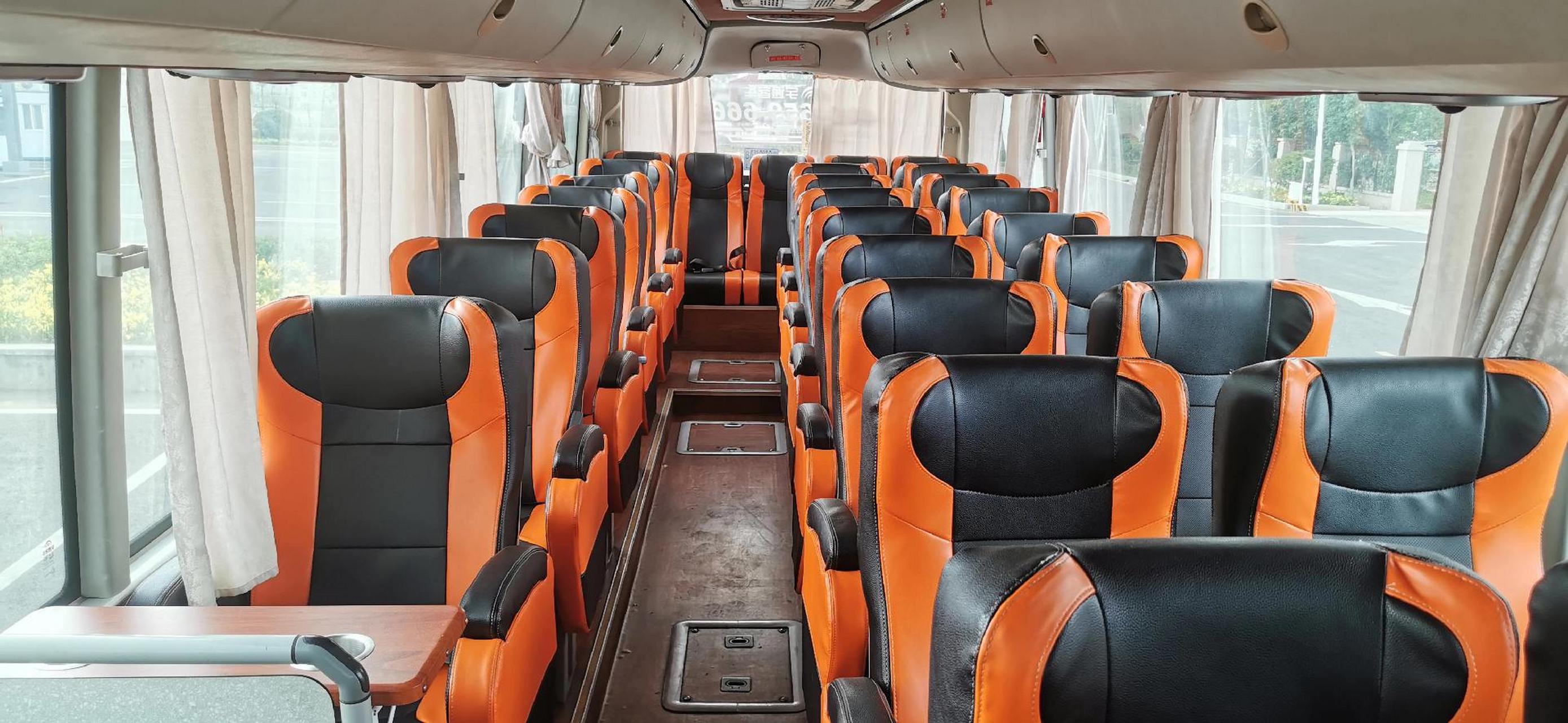 14年宇通6146后双桥49座2 1真皮大商务座椅,潍柴380天然气lng,两个450