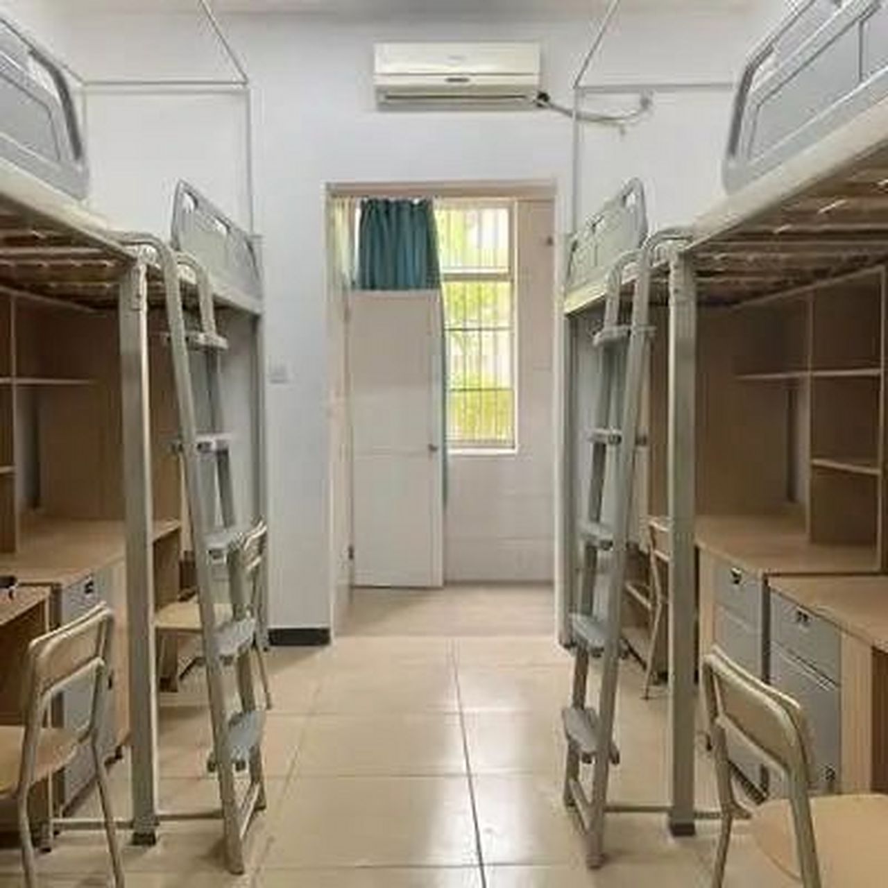 湖州学院宿舍条件-校内男女生宿舍多为标准四人间和六人间,内有鲜漱