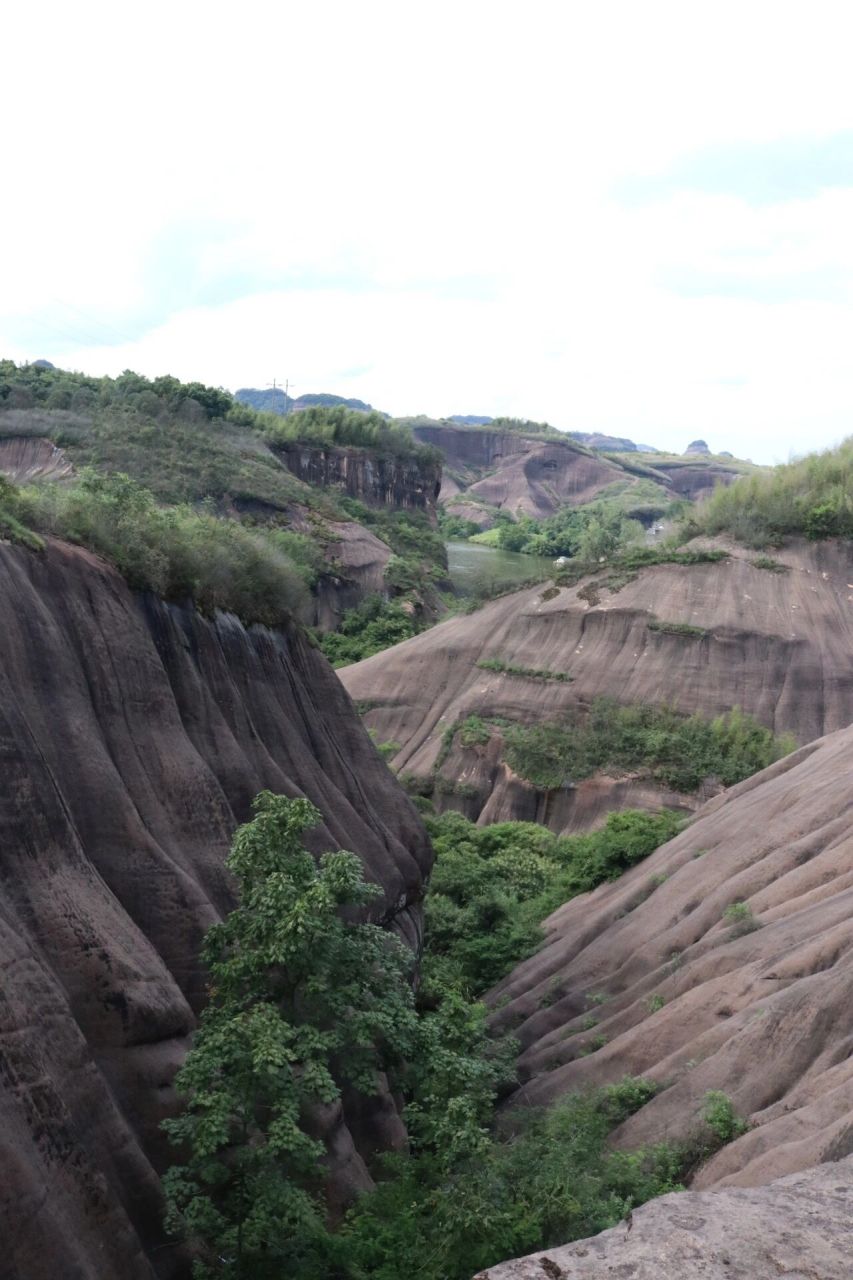 郴州飞天山,翠江,瓦窑坪旅游攻略     先导航到 东门,进去后可以选择