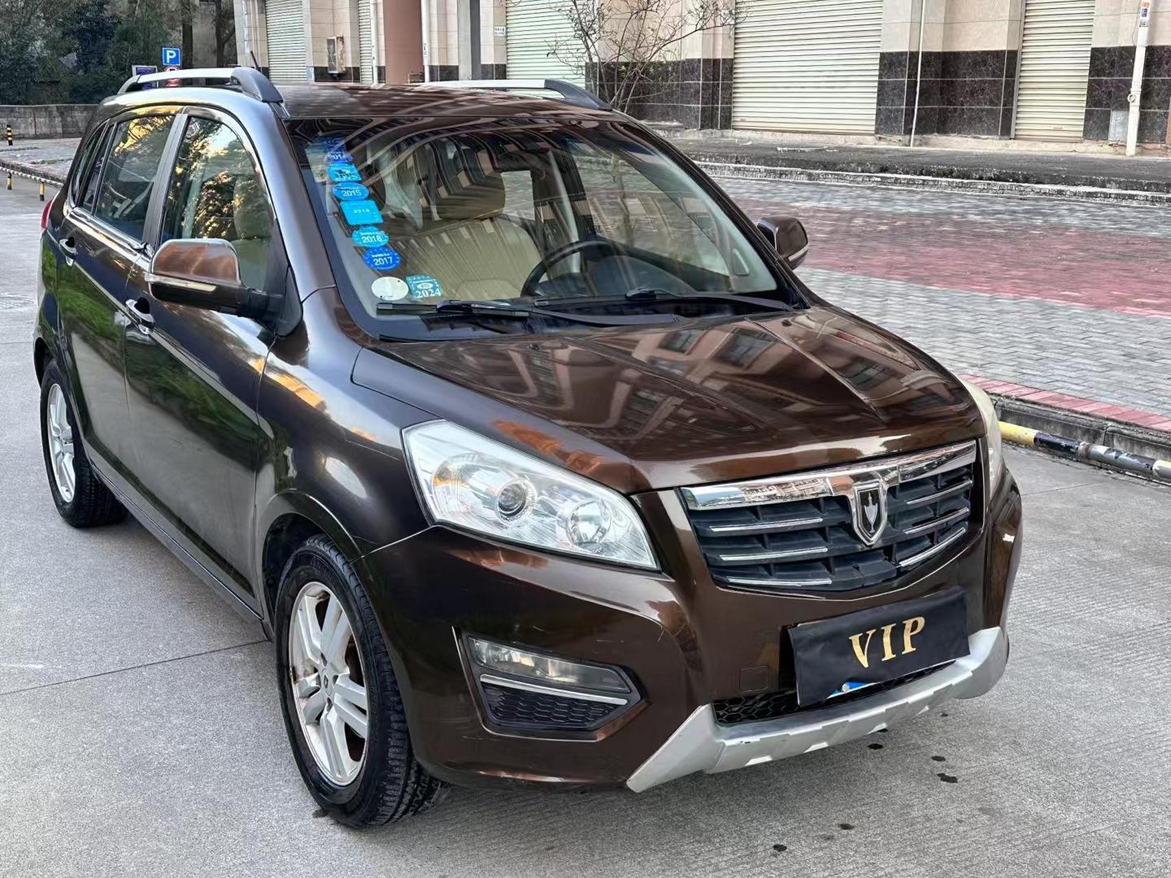 新店13年 金杯智尚s30 1.5排量 手动挡小suv车型.