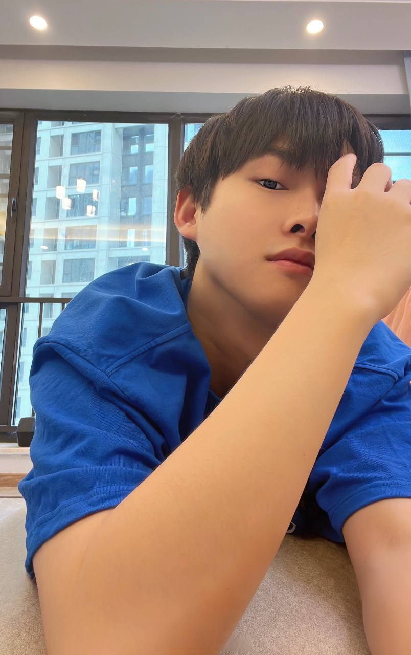 洪雨雷harry# 闪现!八月的最后一天!