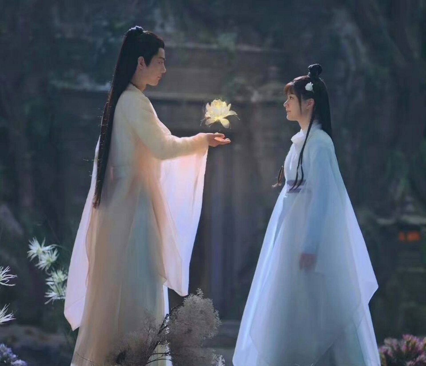 肖战《陈情令》vs《玉骨遥》定妆照,帅多了 #日常碎片plog# #肖战