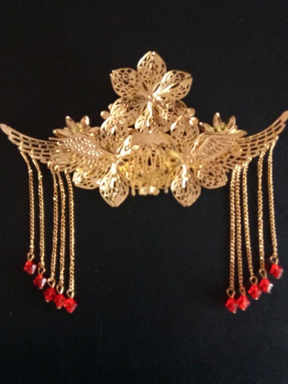 每天认识一个汉服配饰之【华胜】 🦋华胜是古代汉族妇女的一种花型