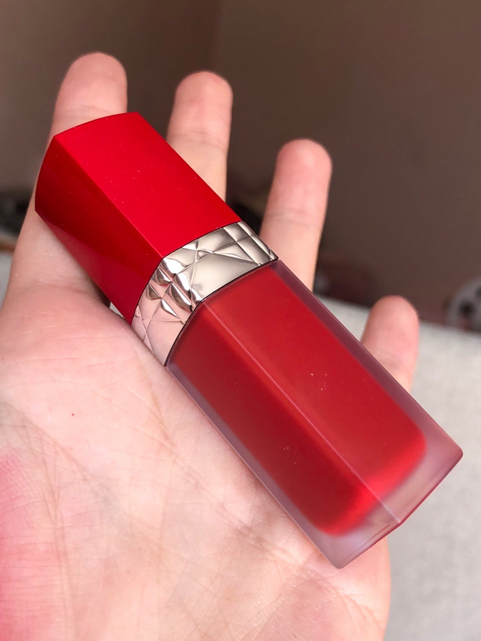 色(接着标题的 今天刚拿到～po一支迪奥的新品唇釉#866 是一支超级