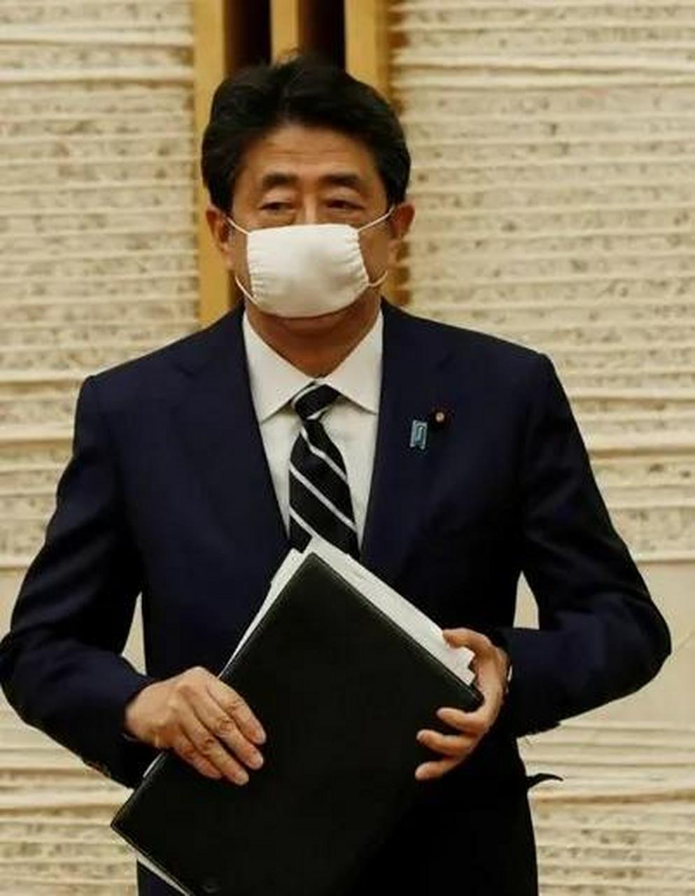 据日媒《日经亚洲》(nikkei asia)记者ken moriyasu 刚刚爆料,日本前