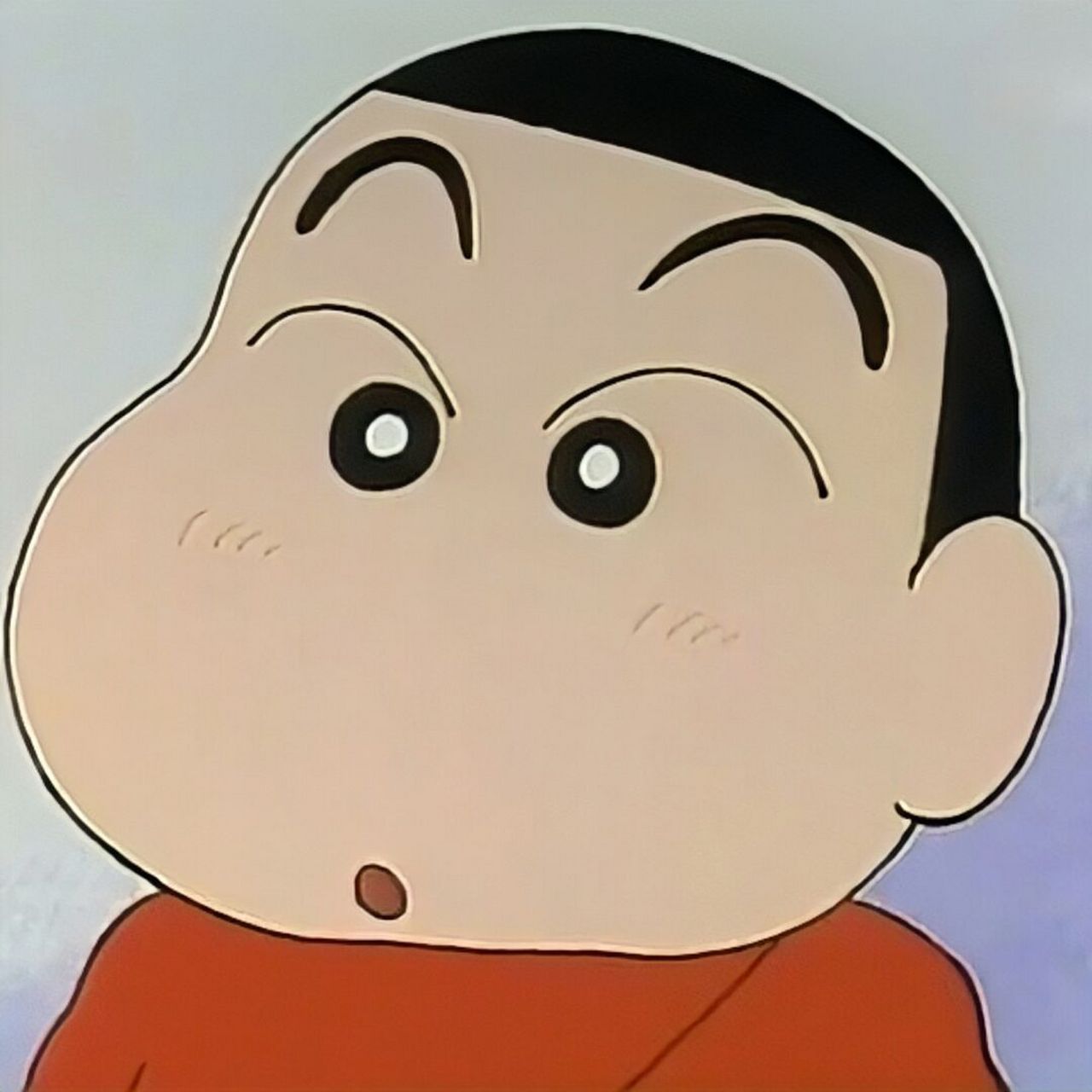 [偷笑]后面的蜡笔小新的脸就有点搞怪,但也挺有趣和可爱.