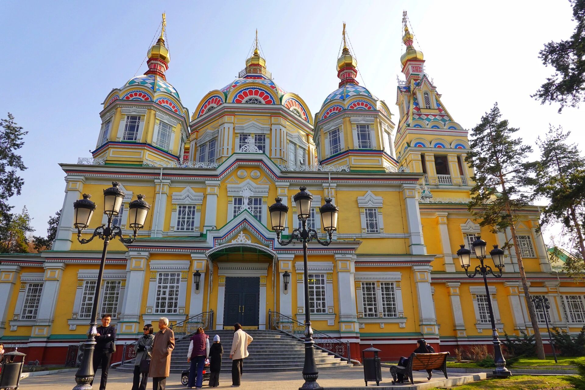 哈萨克斯坦行记丨阿拉木图升天大教堂 因其设计者和监造者为津科夫