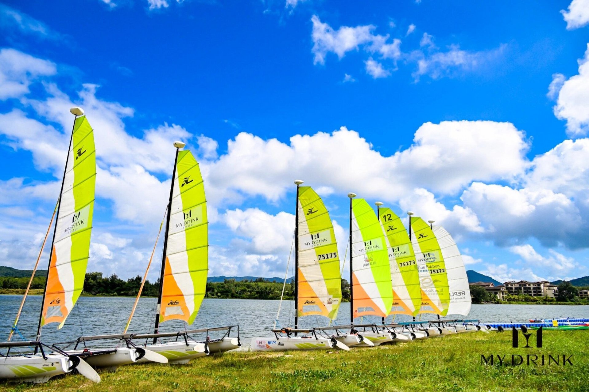 帆船 帆船(sailboat)是利用风力前进的船,是继舟,筏之后的一种古老的