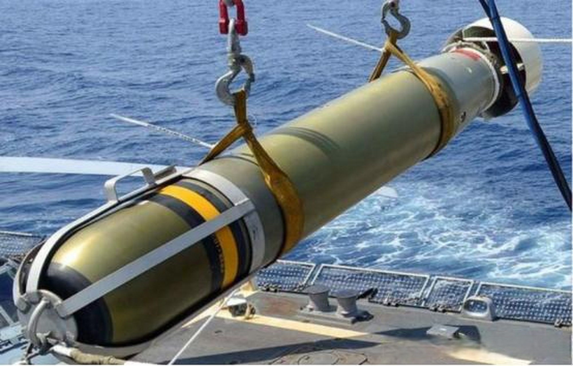 1978年,渔民在南海拉网时,竟然捞上来一枚珍贵的美国mk46鱼雷,这可是