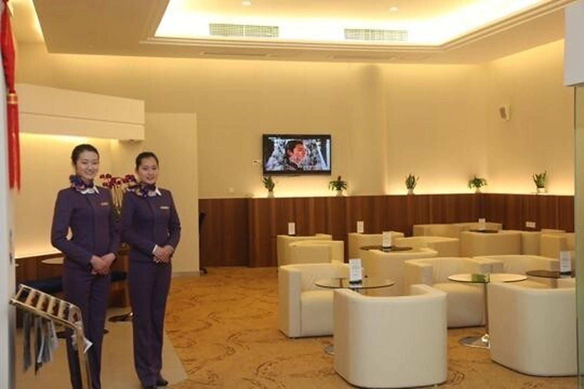 机场vip接待,贵宾中心,要客接待 岗位职责 1.