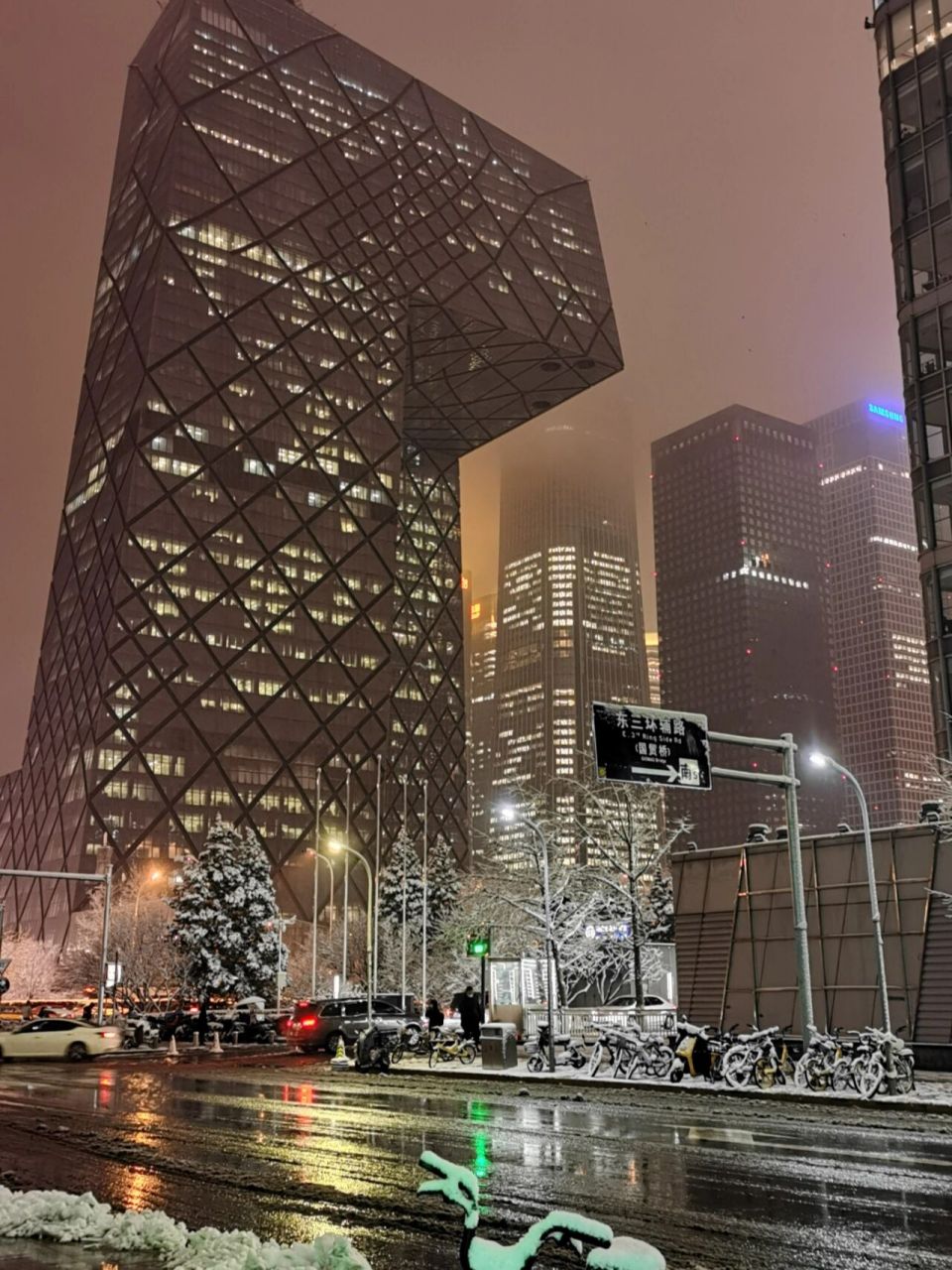 北京国贸下雪图片图片