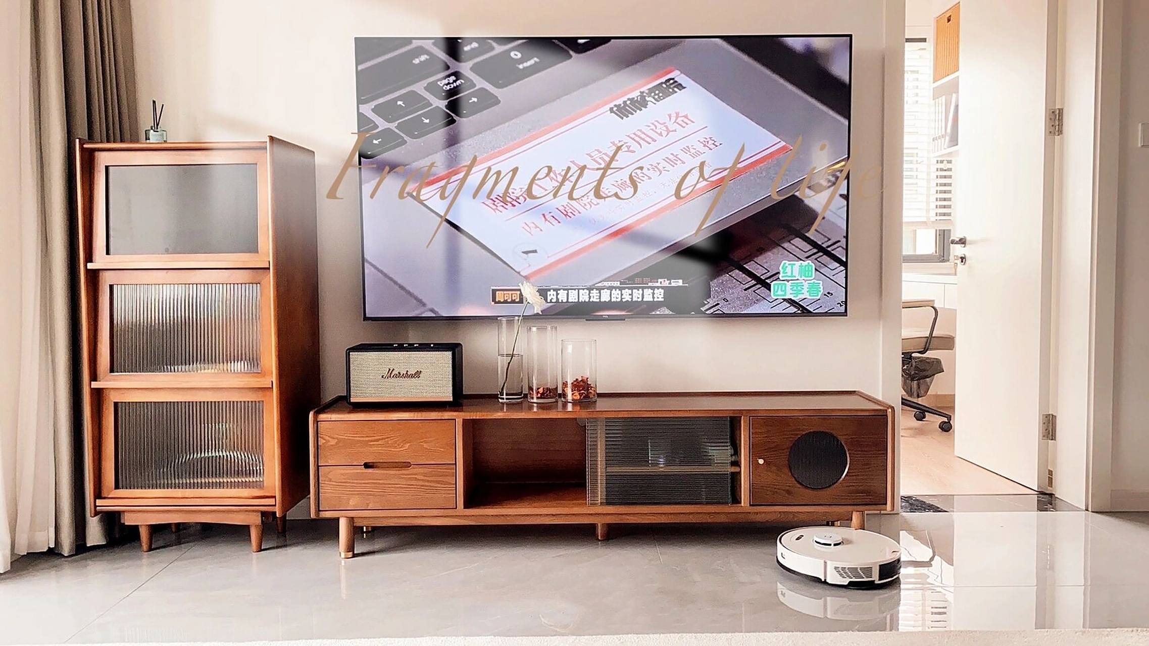 我这是安装70cm高度的实际尺寸,电视机越大,离地越低,不然你就要抬着