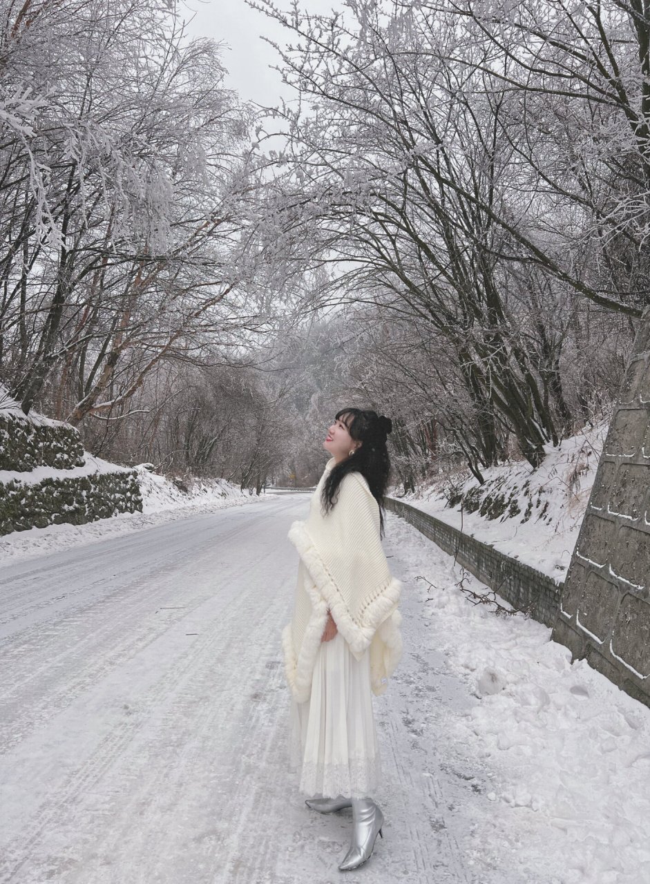 黄花岭雪景图片