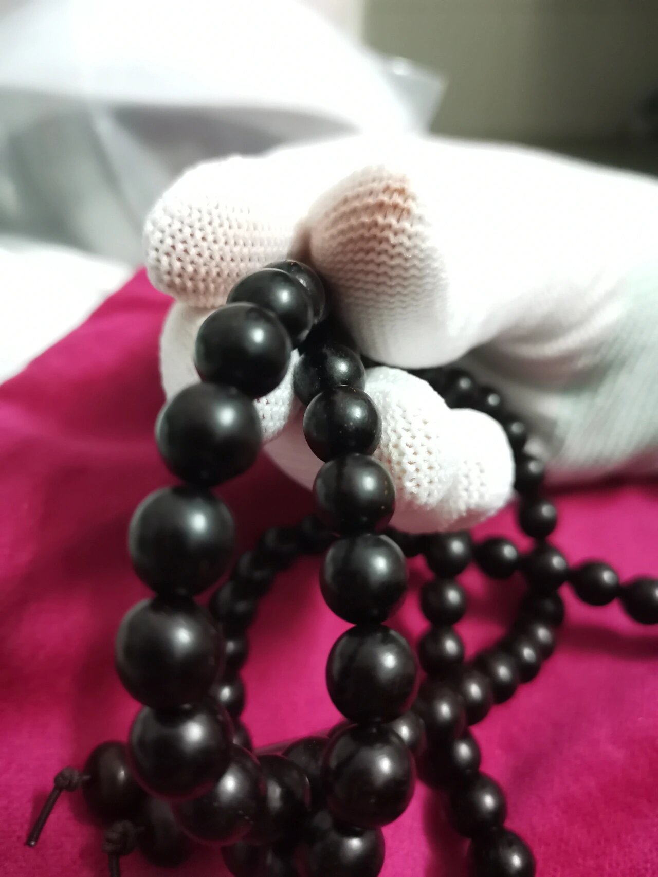 小叶紫檀掉色正常嘛?