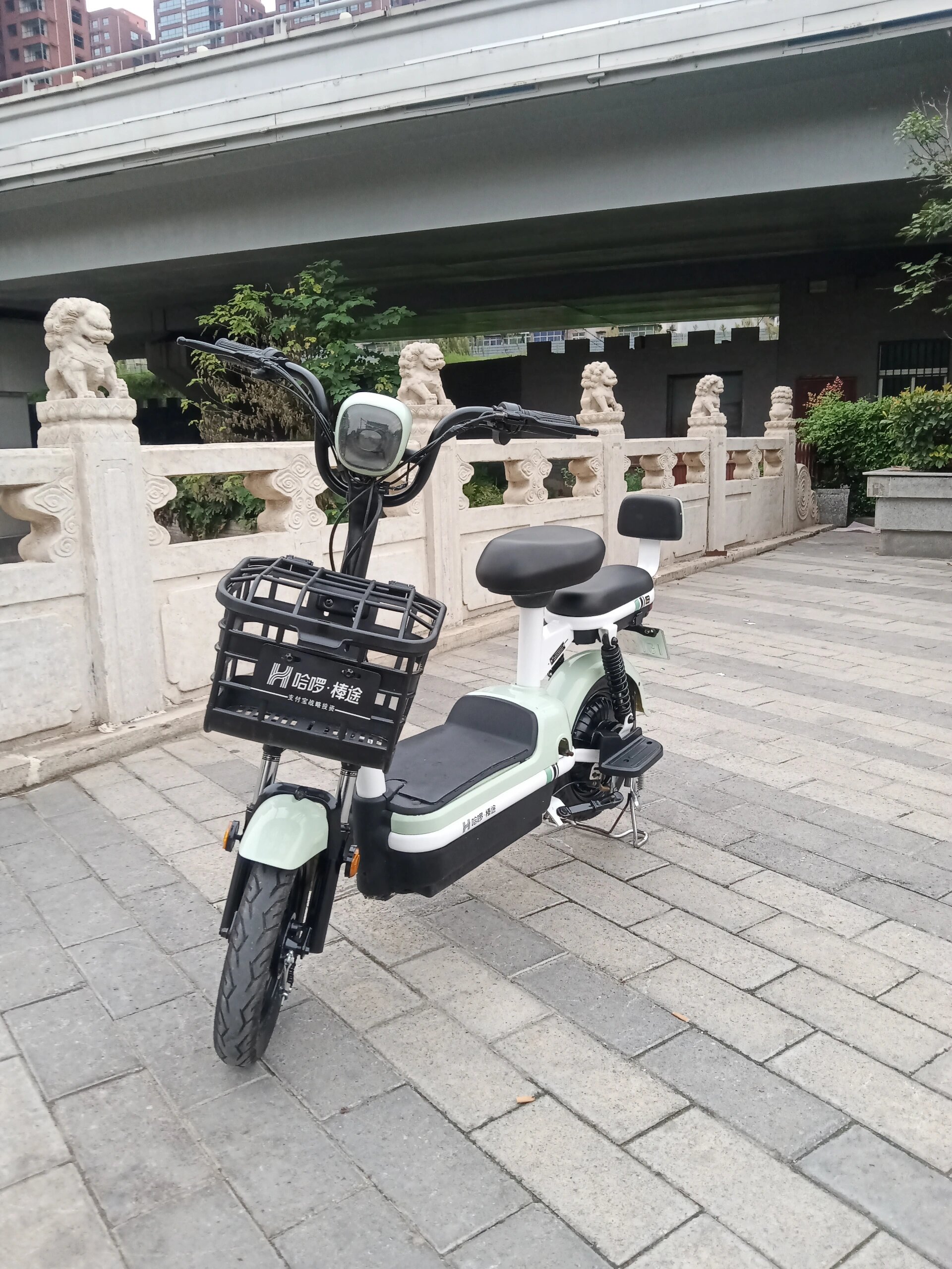 西安二手电动车-哈啰 哈啰电动车,48v20a新电池,续航40km左右,带质保