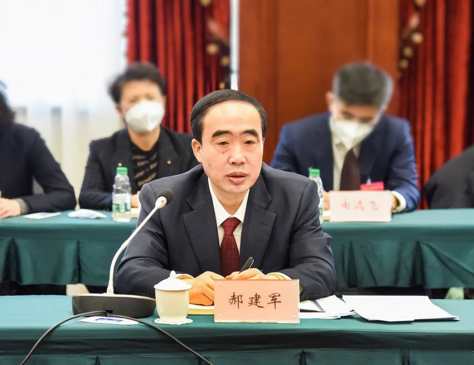 【郝建军参加政协分组讨论政府工作报告】  今天上午,市委副书记,市长