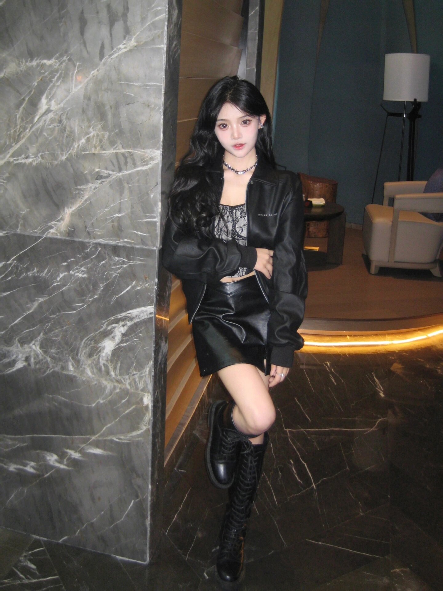 辣妹御姐穿搭08黑色皮衣77包臀裙