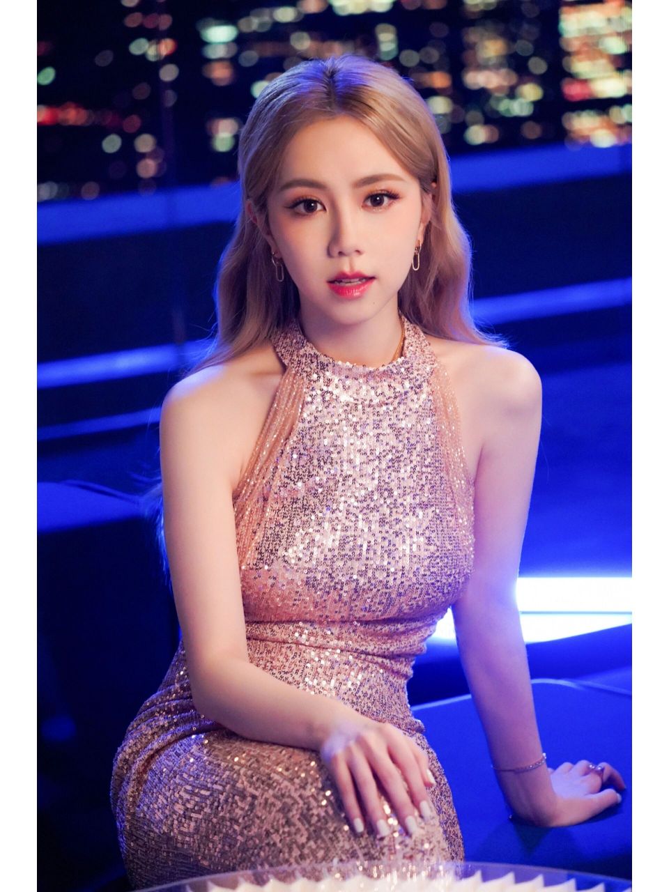 邓紫棋封神壁纸