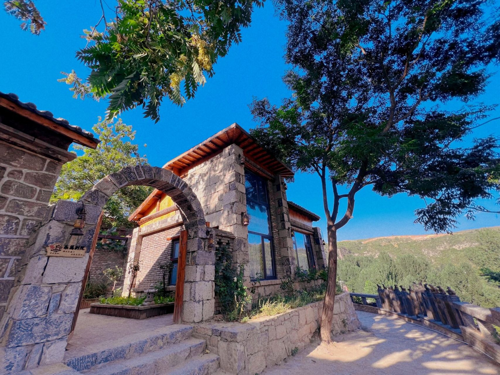 周末鹤壁淇县七里沟两日游~   郑州出发开车三个小时左右就能到达景区