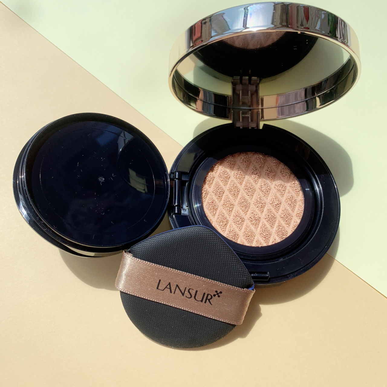 我真的可以把我手里的平价款气垫做个测评了 今天主要来分享下兰瑟小