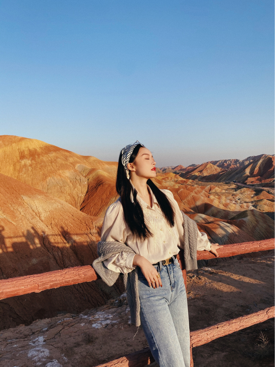 西北旅行穿搭|旅行拍照姿势 张掖七彩丹霞 上帝打翻了调色盘 又是用