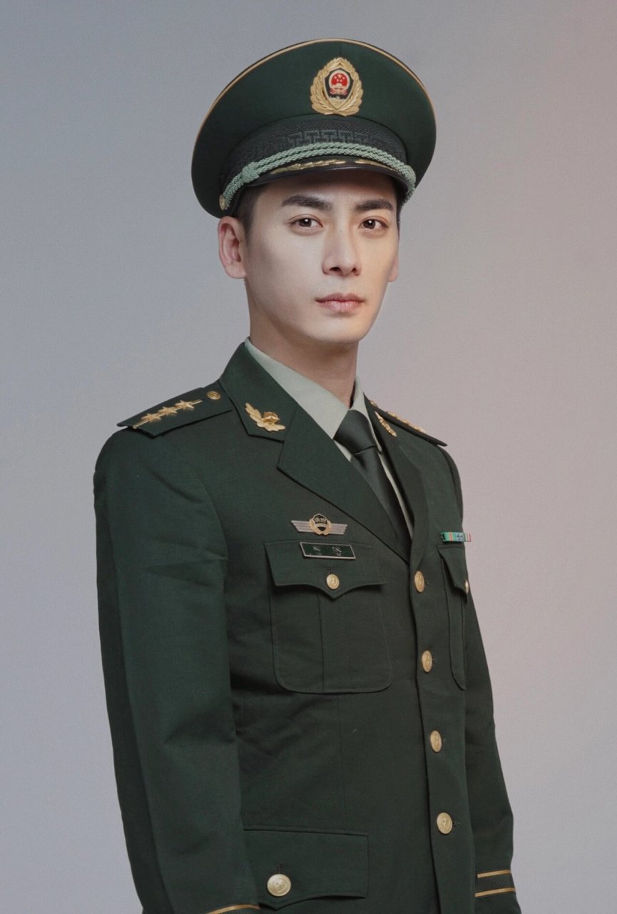 再发一次,祝中国人民解放军,生日快乐!