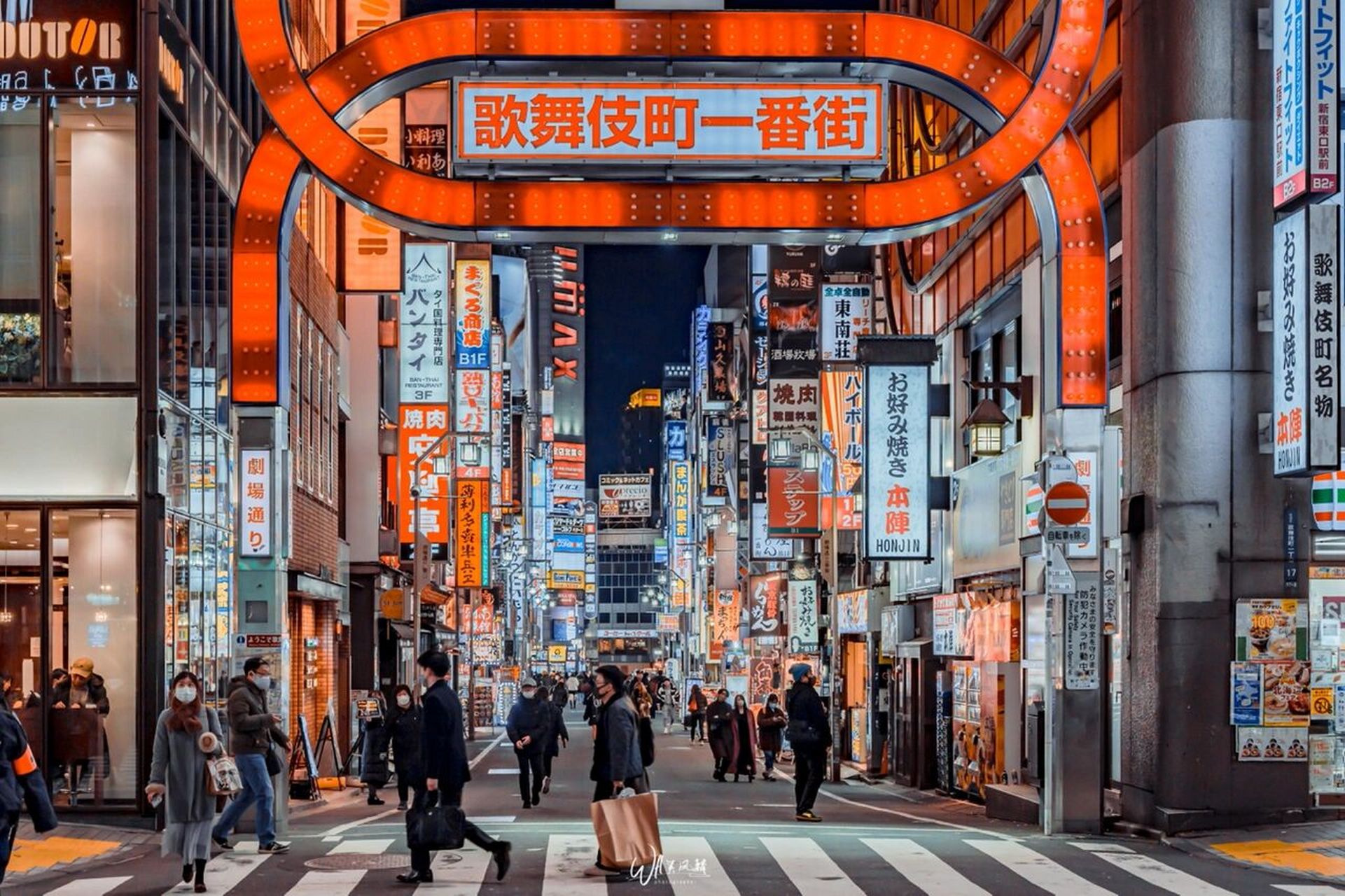 新宿机位|歌舞伎町 #日本生活# #东京生活# #摄影