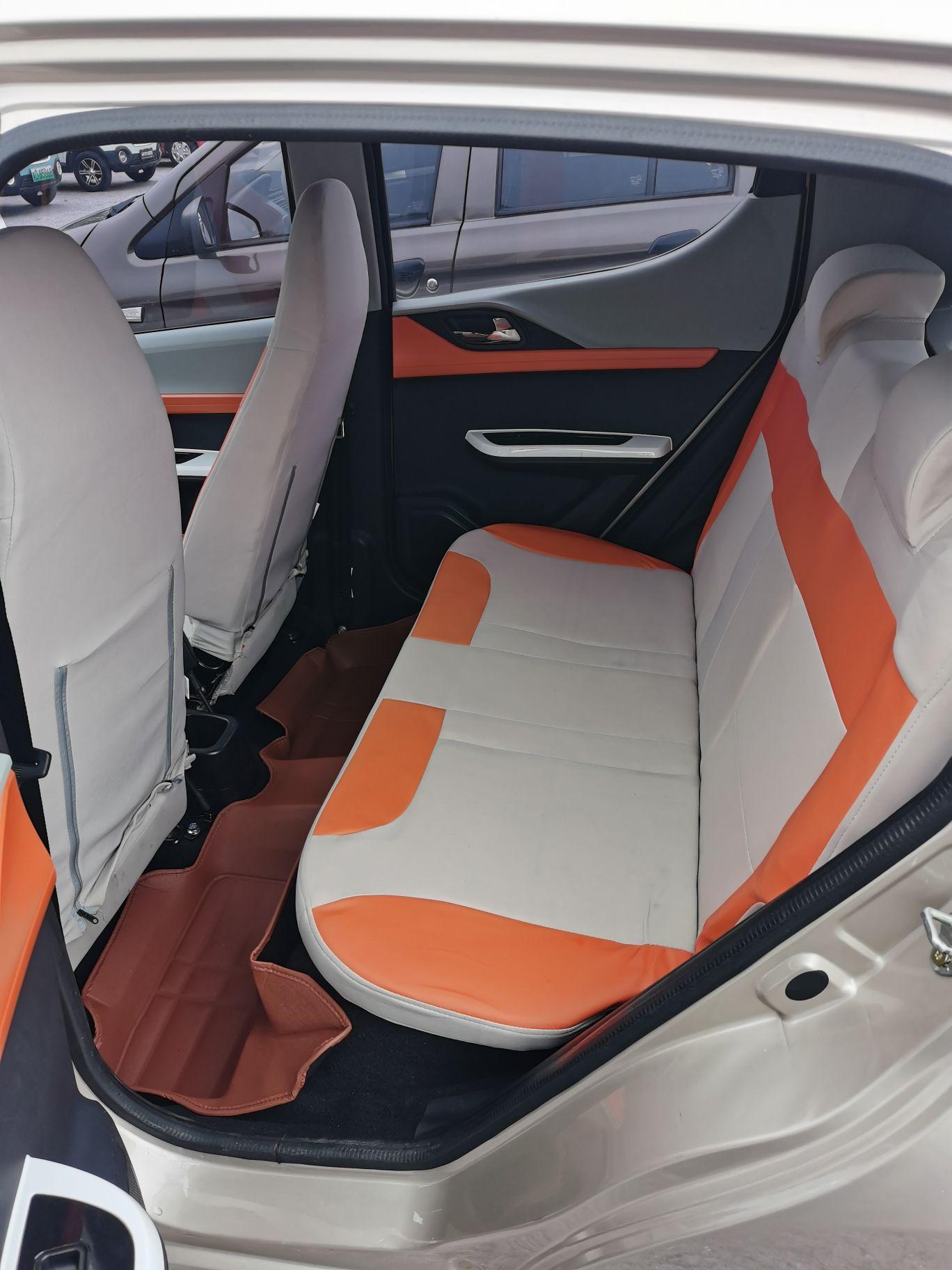 新款易咖x6,套色内饰,六块100安的大电池,车子嘎嘎嘎新!价格便宜