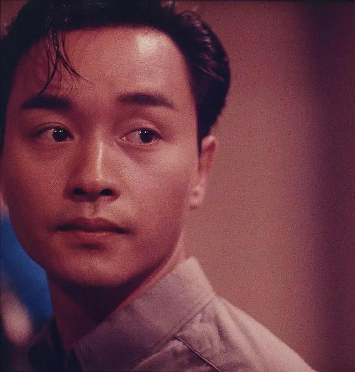 1990年上映的《阿飞正传》,豆瓣8.5分