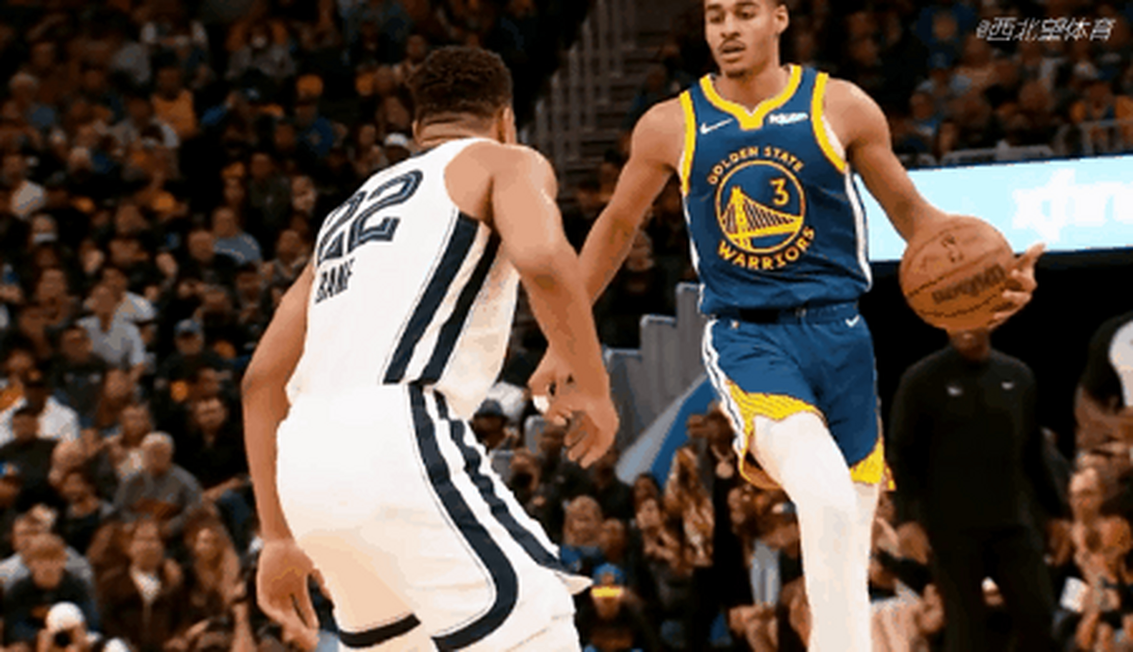 有人说翻腕,有人说走步,普尔这一球有问题吗?