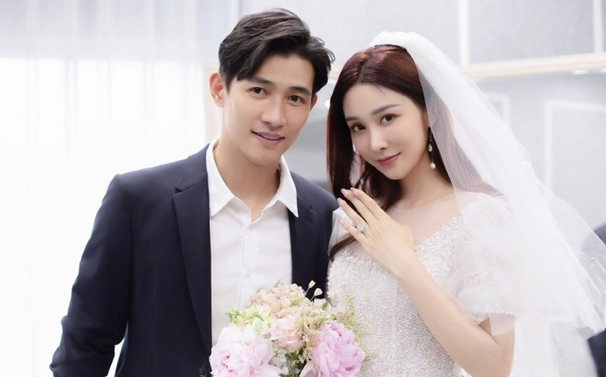 【李子峰林籽发文宣布离婚】#李子锋林籽离婚#7月27日,李子锋与妻子林