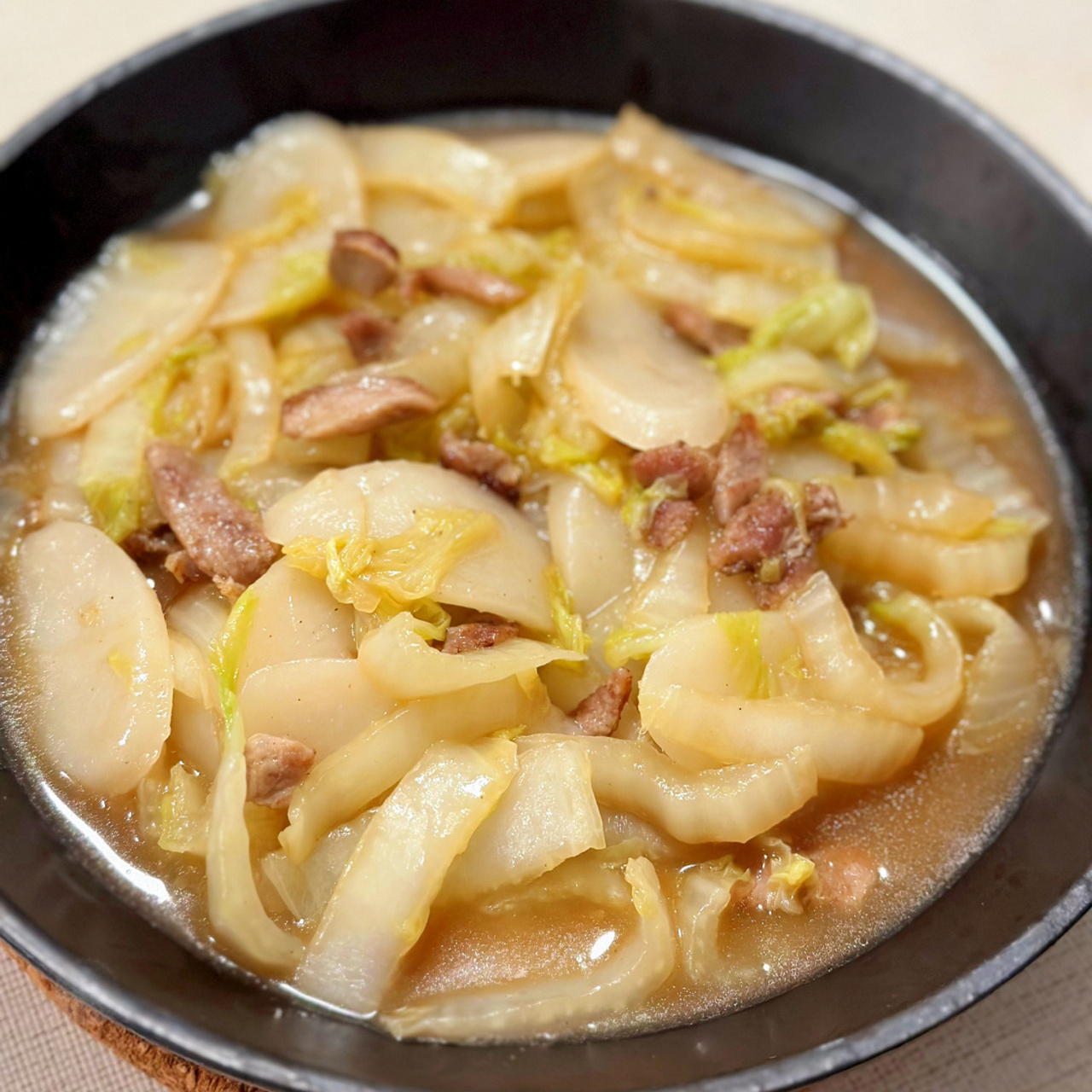 9297留学日常|今天晚餐吃什么495 白菜肉丝炒年糕[害羞]