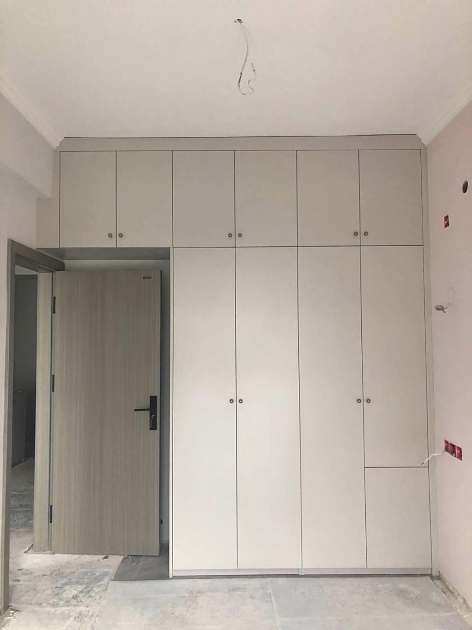 索菲亚定制衣柜月牙白18.5平2万6!