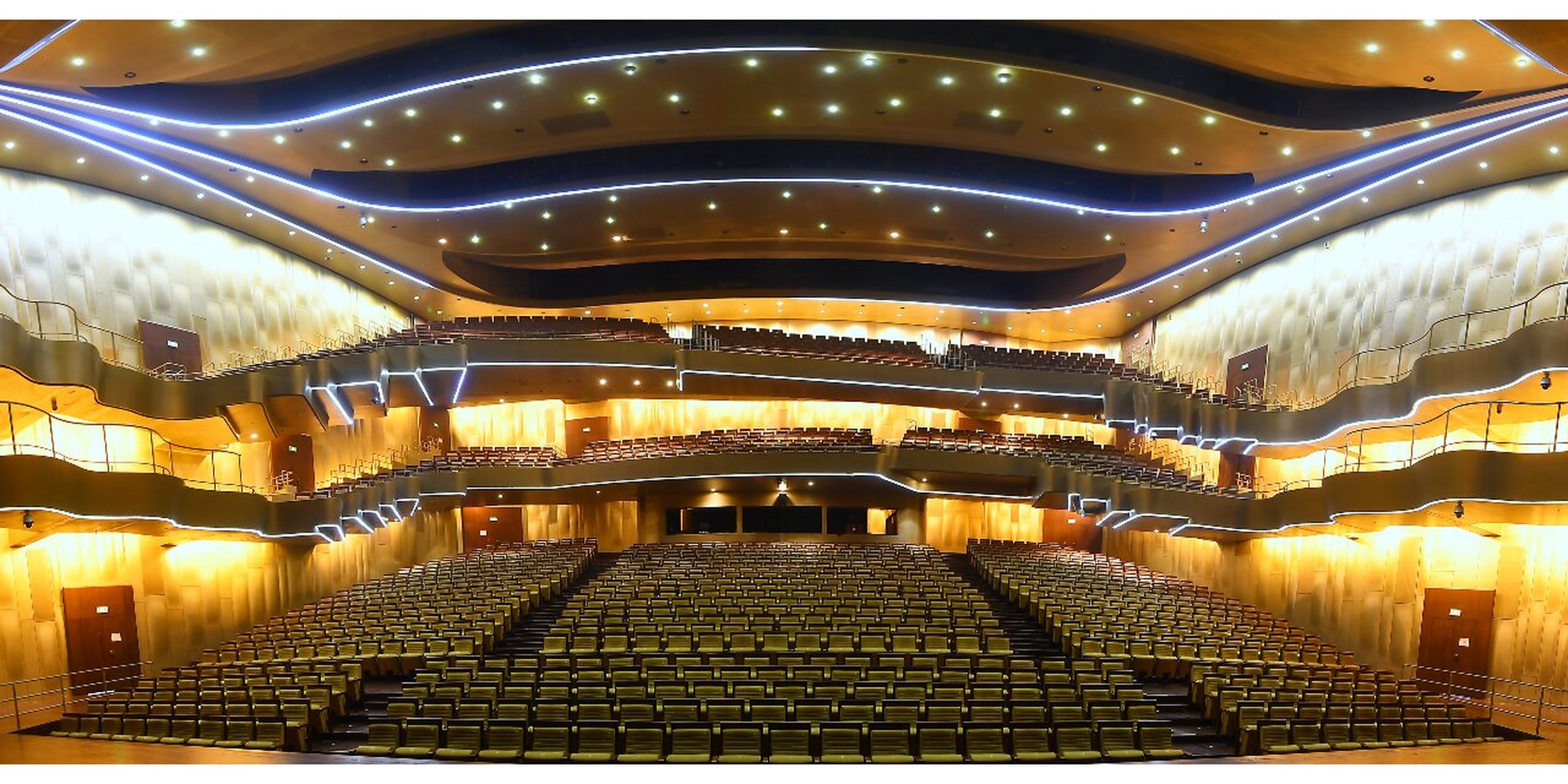 大剧院歌剧厅 | 选座攻略 *歌剧厅整体进深还可以,观众席距离舞台不是