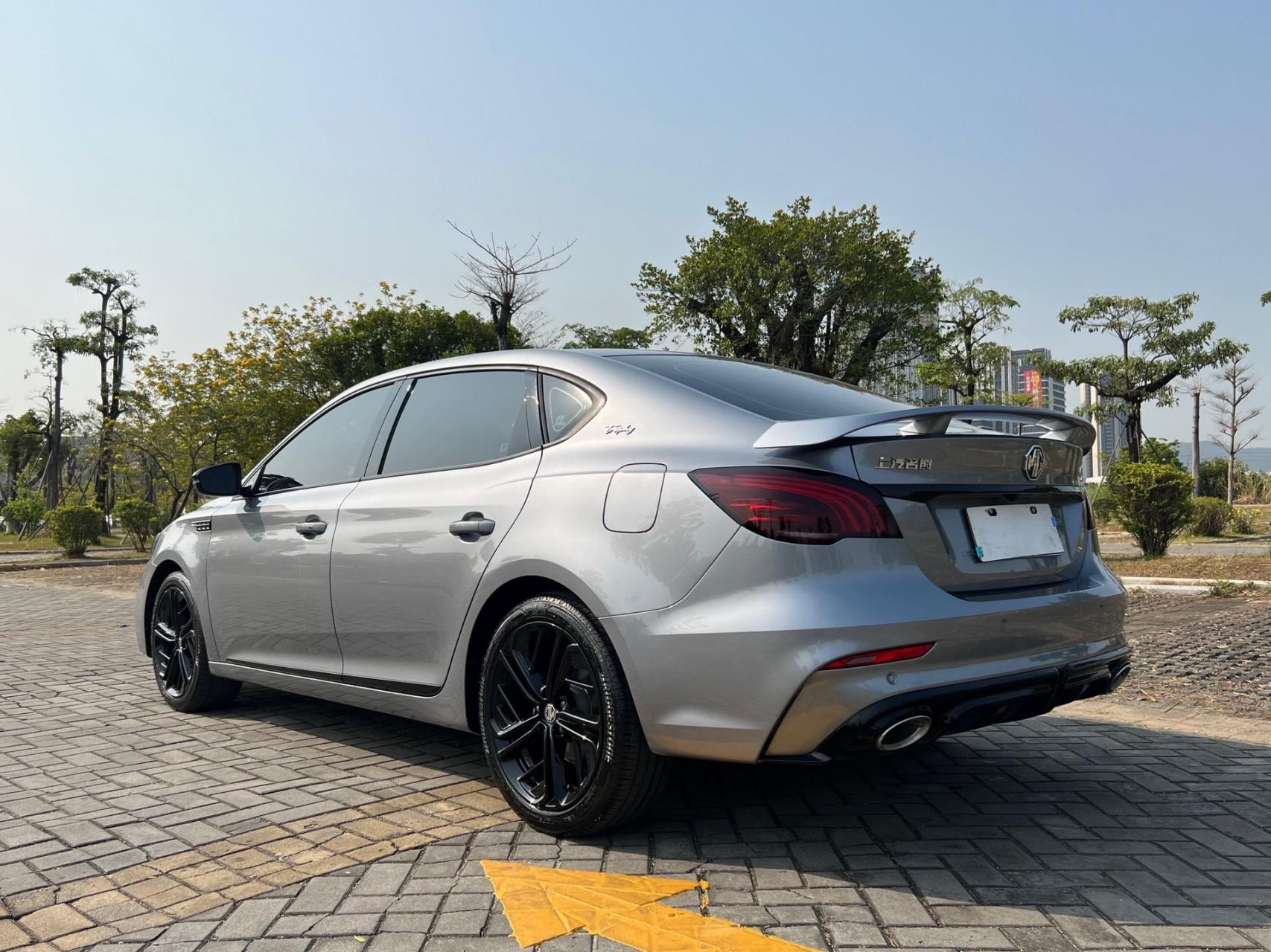 【车辆名称】名爵 6 2020款 1.