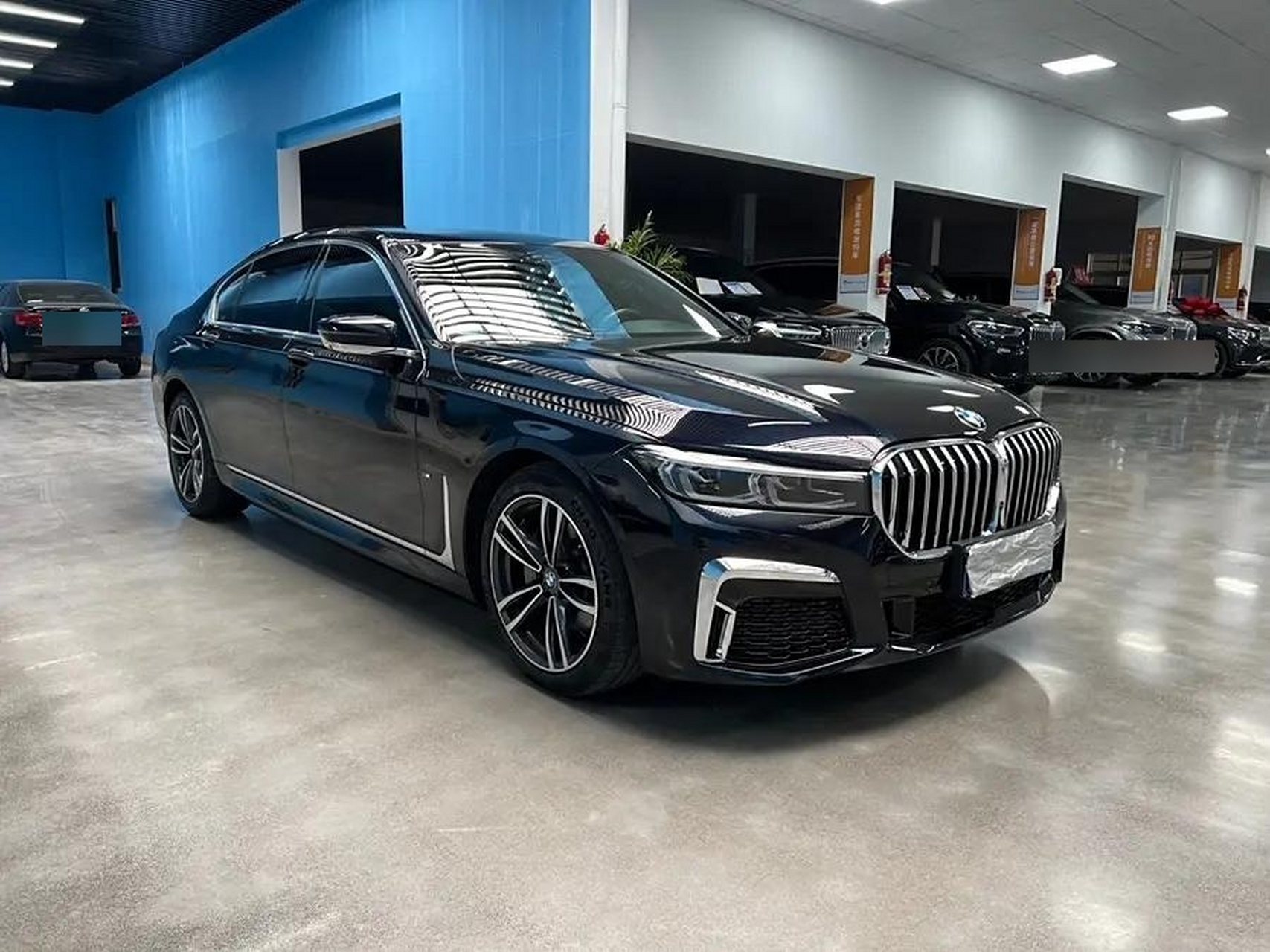 宝马7系 2021款 730li m运动套装 上牌日期:2021年07月 车辆车型:大型