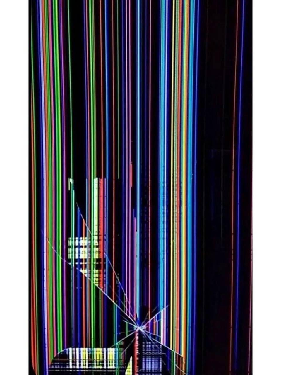 手机屏幕碎了的图片 手机屏幕碎了的图片!