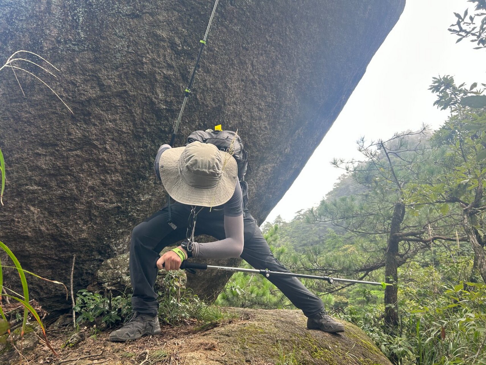 山城石门凿,池州白沙岭 白沙岭古道位于棠溪镇石门村,这里地处贵池