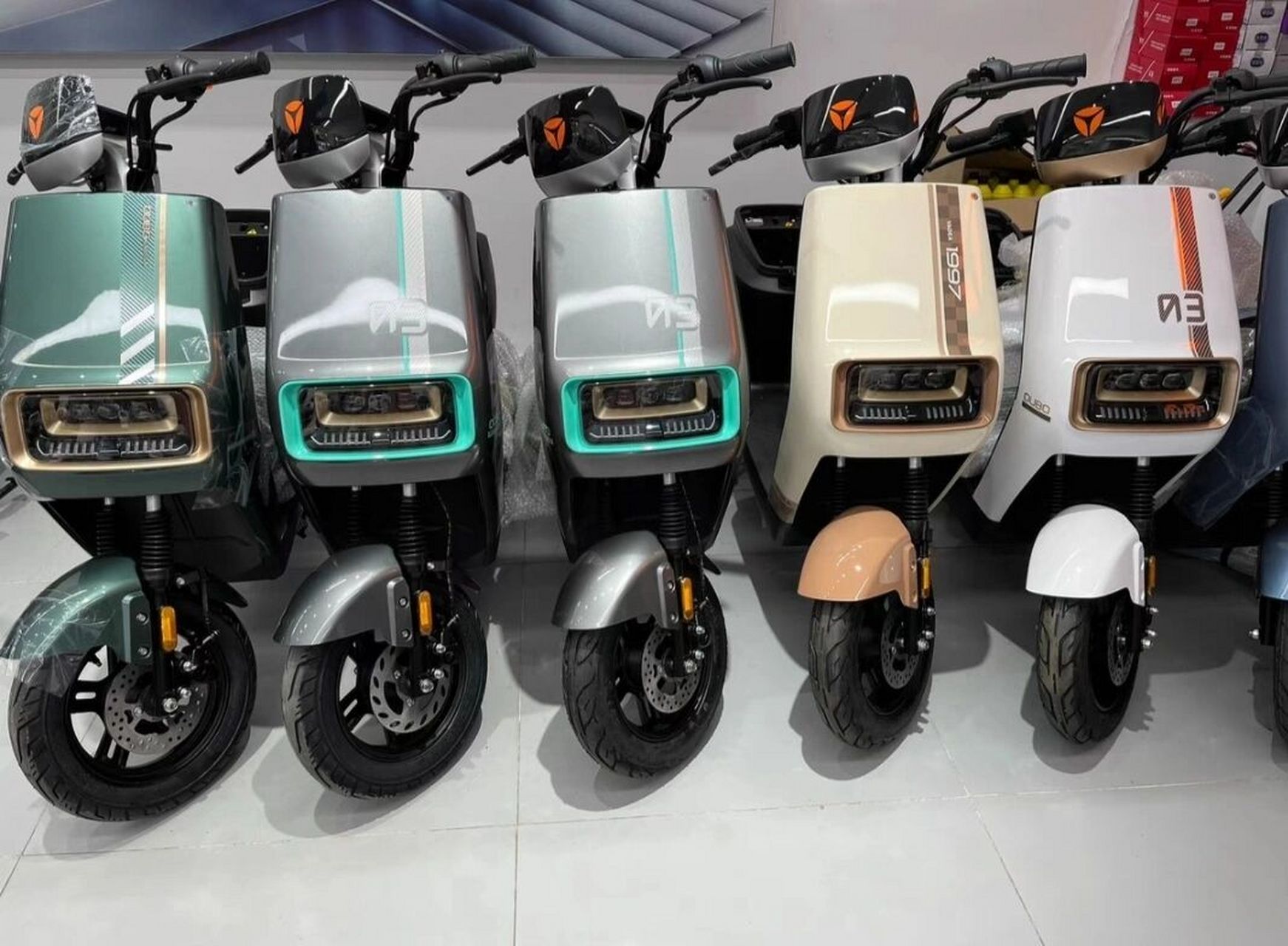 雅迪电动车欧博2代60v只需2399 快来看过来907815907815