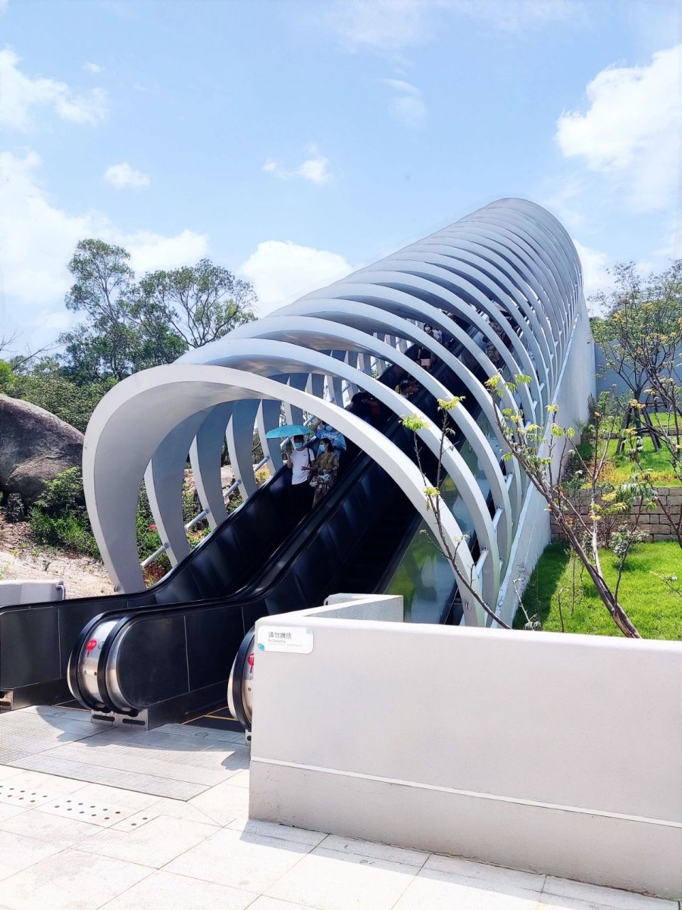 厦门遛娃75不用跑断腿,厦门植物园南门电梯 从28号就是昨天开始