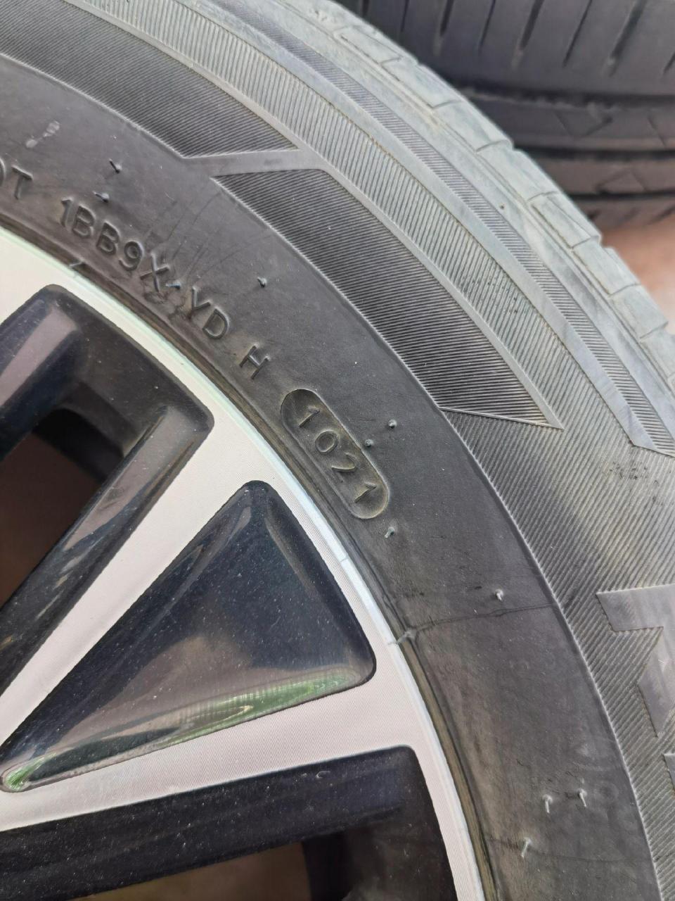 速腾原车原装16寸轮毂轮胎整套,升级17寸换下,5x112孔距,轮胎205 60