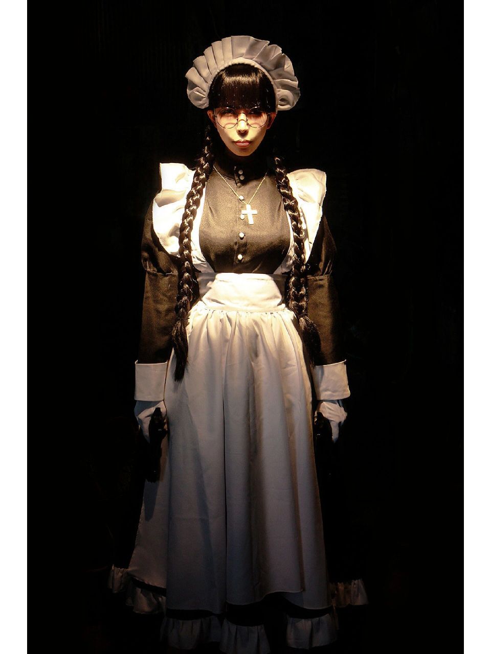 顶光|光影人物动态绘画素材参考 第二张算不算顶光?