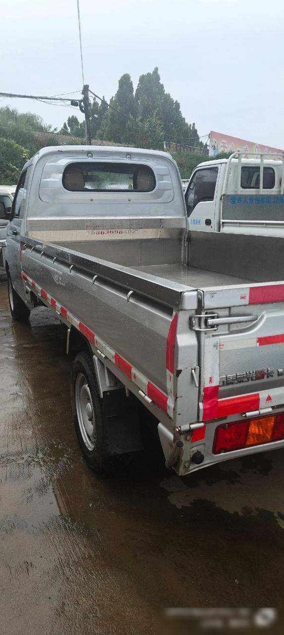 新到20年的五菱荣光新卡单排,1.5排量,车况板正,斗长3.