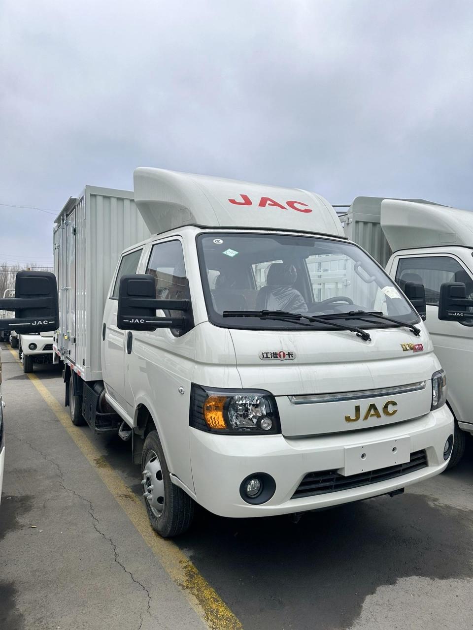 老板们,江淮恺达x6cng双排厢货来啦,厢体尺寸3*1.