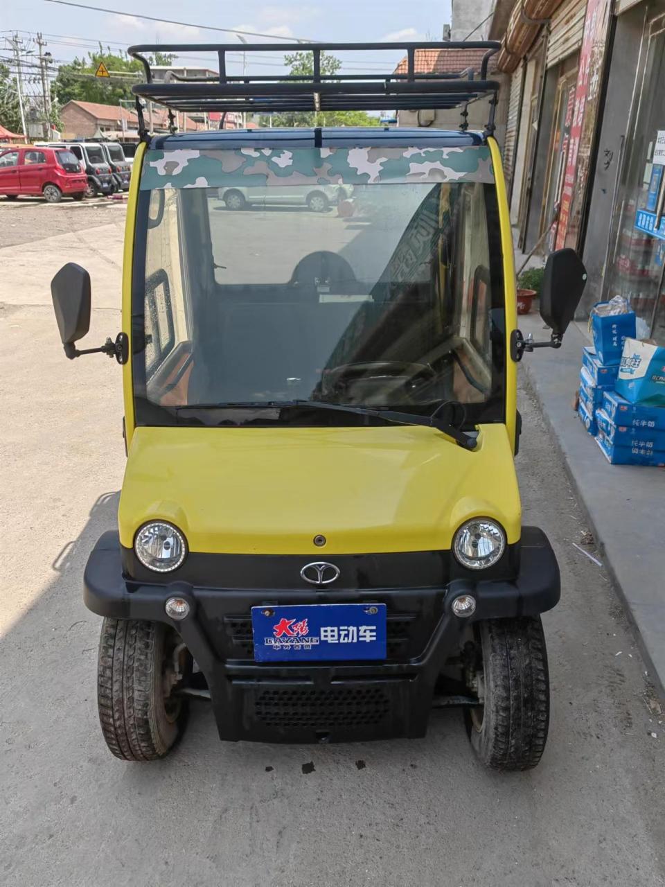 到家一辆极品大阳两座,五块120安电瓶,满电续航100公里没问题,小车