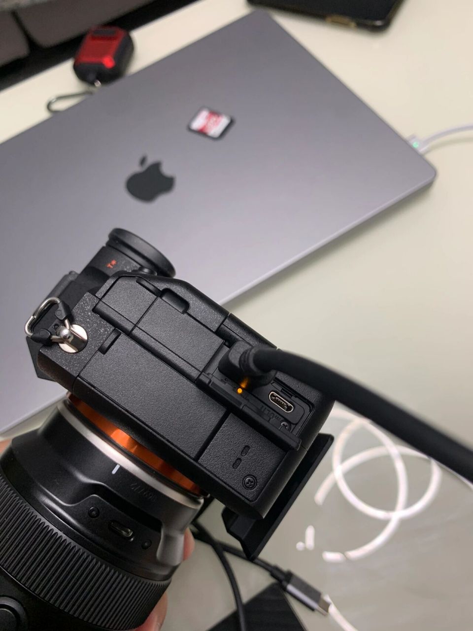 索尼 充电 sony a7m4 微单 索尼你这是想让相机走手机路线么?