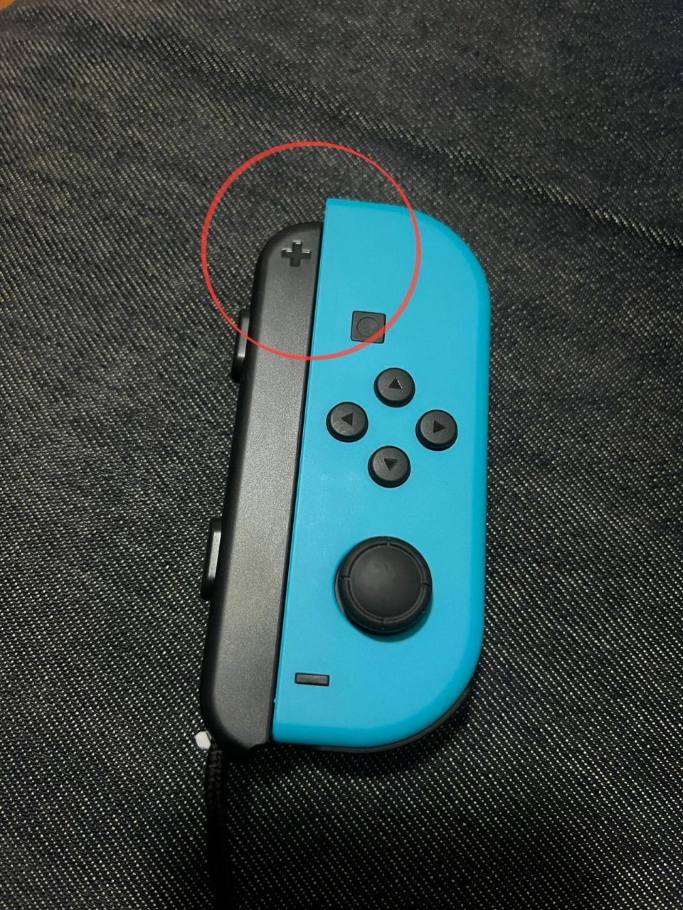 switch手柄拆卸 如图1,卡在这个点上不上不下动不了,拆不下来了,请问