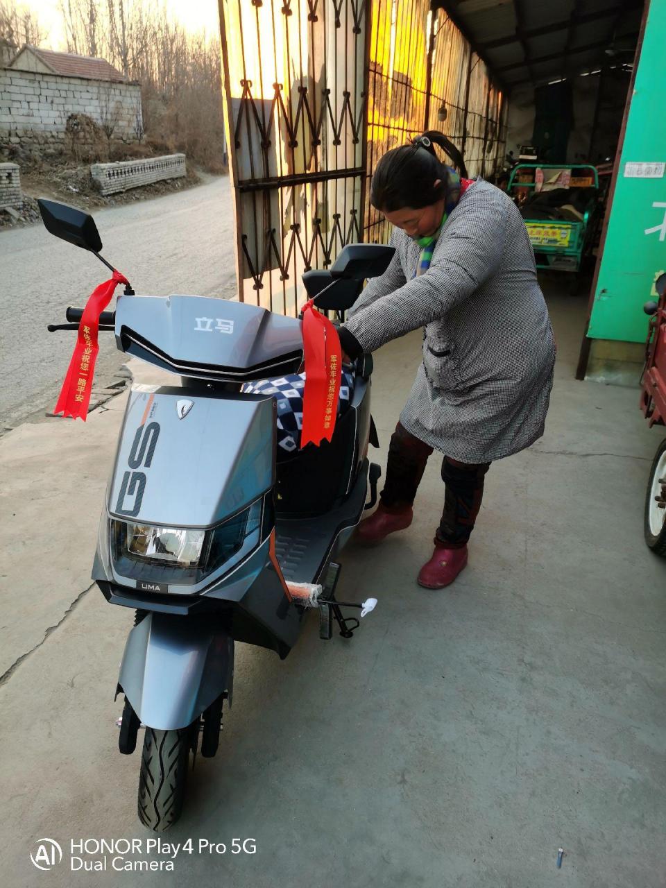 72伏大电池1500瓦电机,大功率立马电动车!感谢老铁信任与支持!