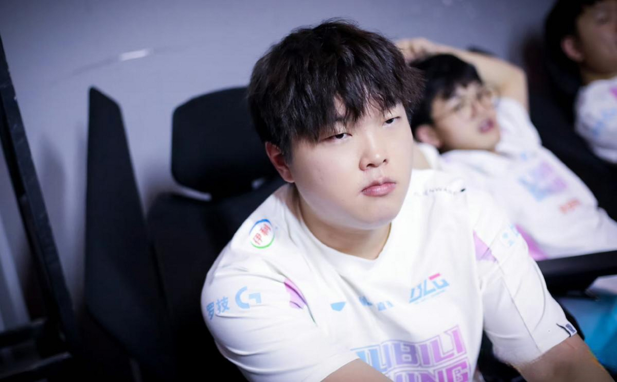 lol:饭堂预测lpl四个进世界赛的队伍,edg不被看好,uzi遭遇滑铁卢  edg